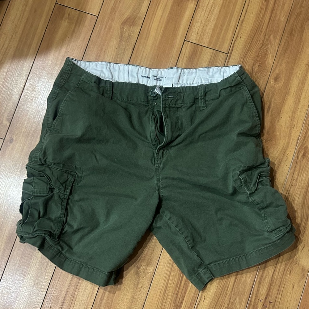 Men’s Old Navy Cargo Shorts